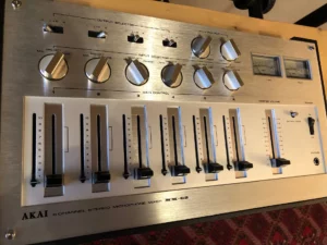 Akai MM-62 Mixer